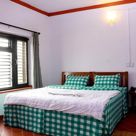 Bravo Hotel Kathmandu Buitenkant foto