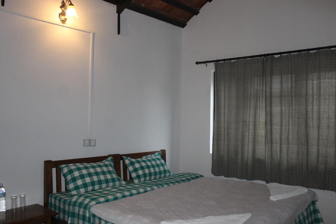 Bravo Hotel Kathmandu Buitenkant foto