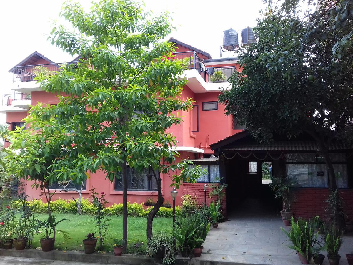 Bravo Hotel Kathmandu Buitenkant foto