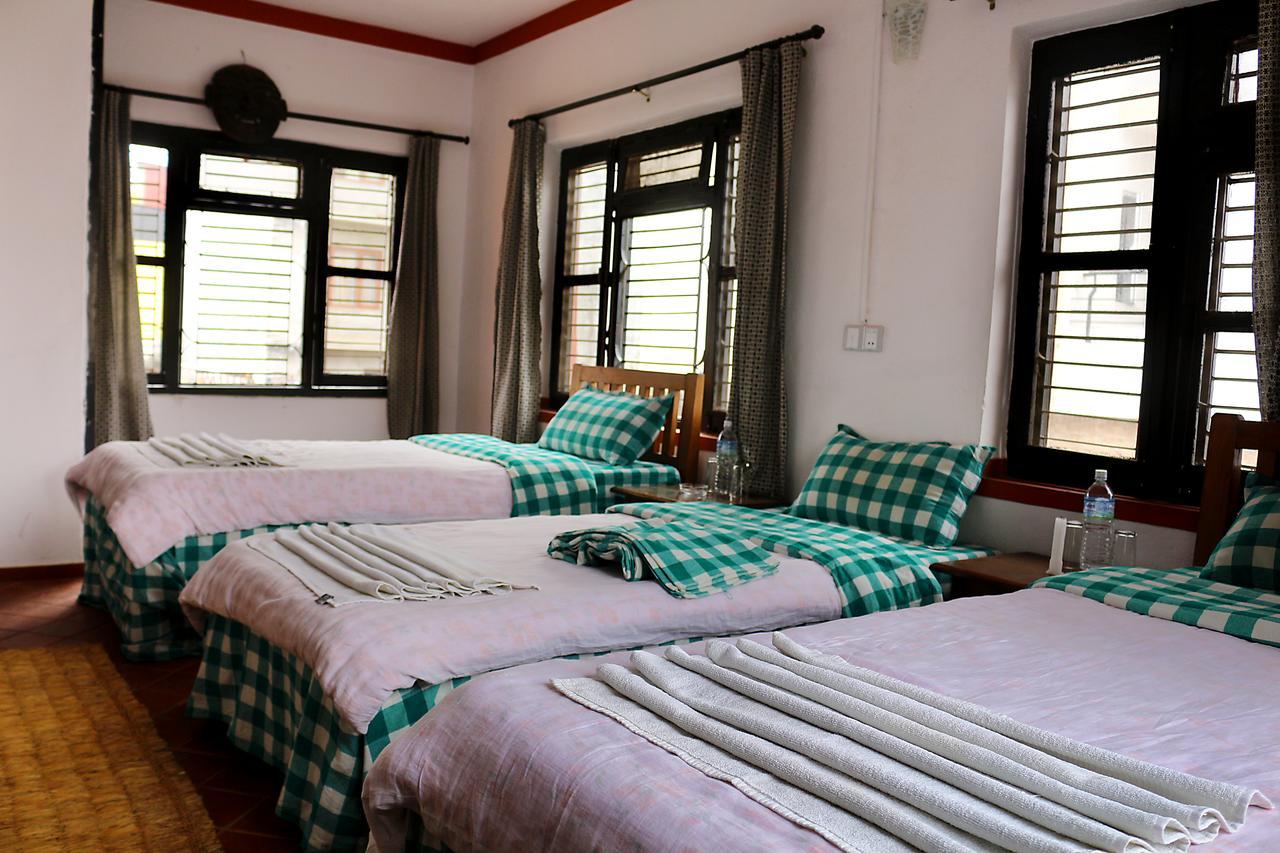 Bravo Hotel Kathmandu Buitenkant foto
