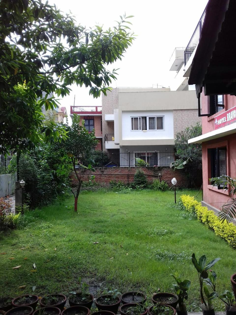 Bravo Hotel Kathmandu Buitenkant foto